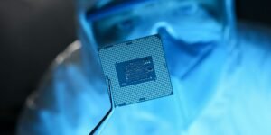 Intel Q2 2026 Earnings Revenue Up 25%, but Stock Drops 7.9% on AI Spending Fears