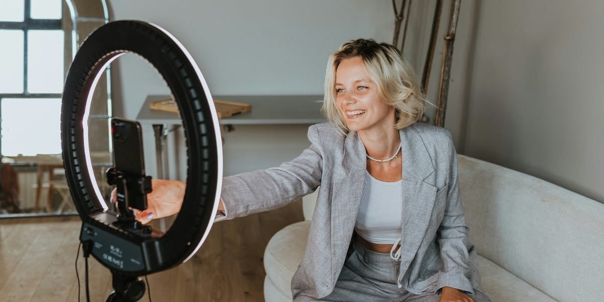 How Finfluencers Are Changing the Way People Approach Personal Finance
