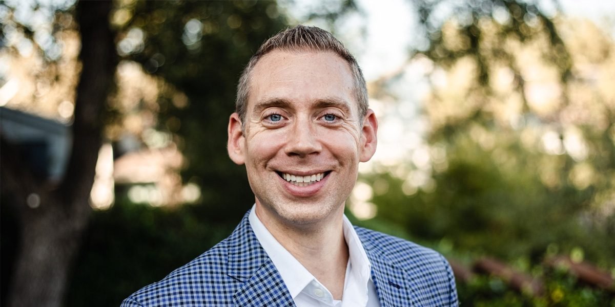 Justin Donald, The New Warren Buffett, on Mastering The Art of Lifestyle Investing